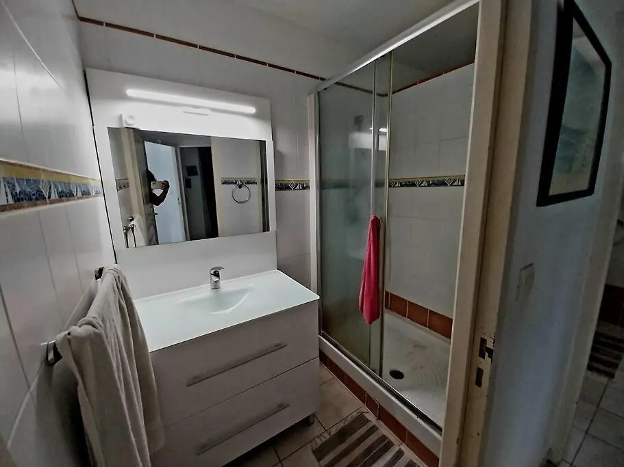 Casa de Férias Jolie Maison Avec Piscine Les Trois-Ilets