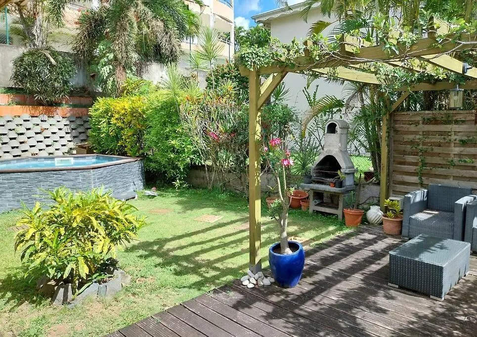 Holiday home Jolie Maison Avec Piscine Les Trois-Ilets