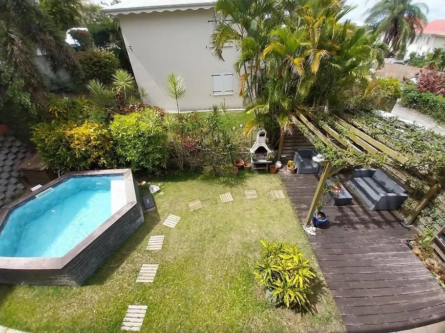 Jolie Maison Avec Piscine Les Trois-Ilets 0*,  Martinique